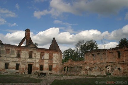 Zamek Siedlisko (20060815 0048)